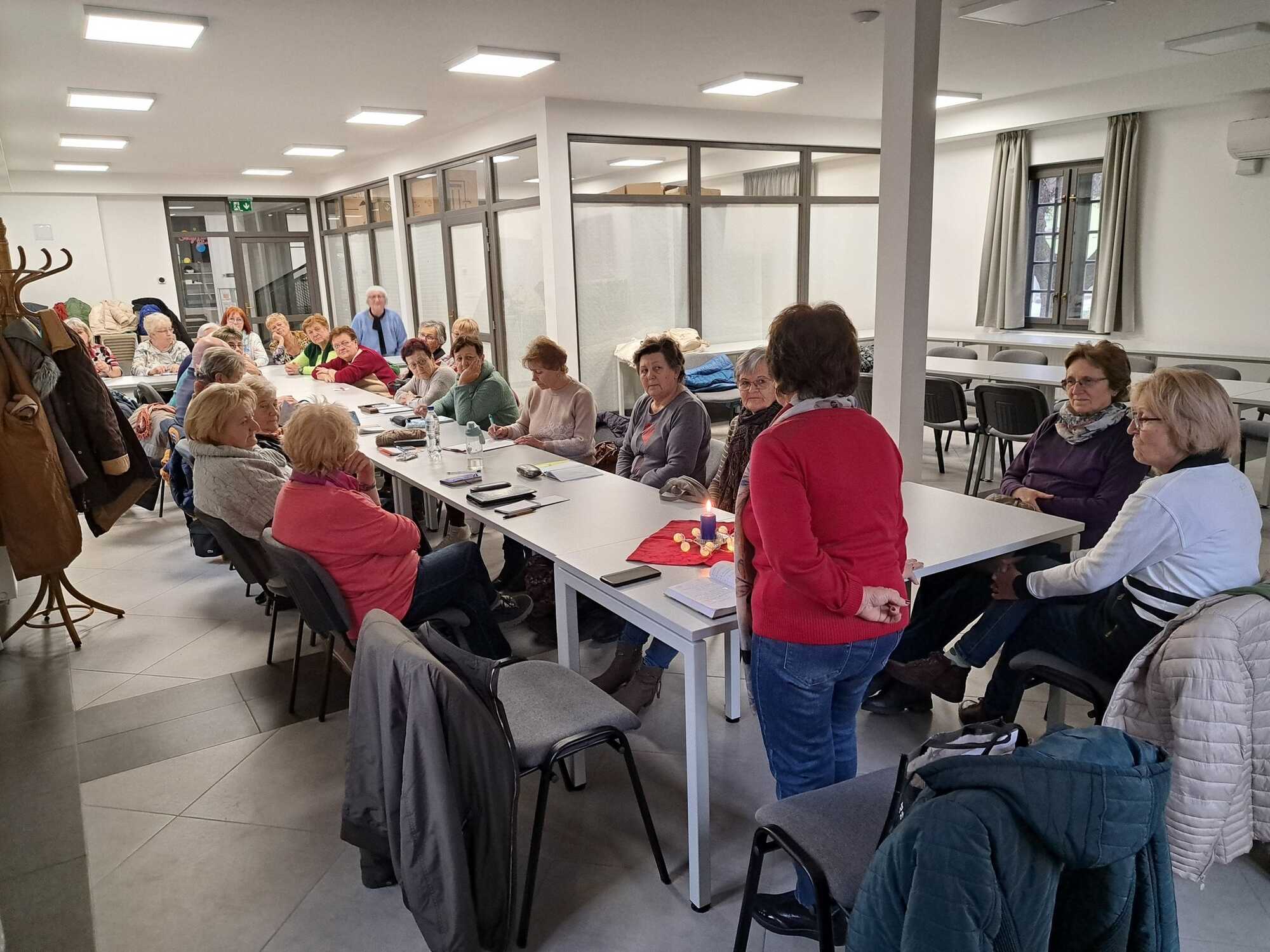 adventi klubdelutan mohcsop 2025